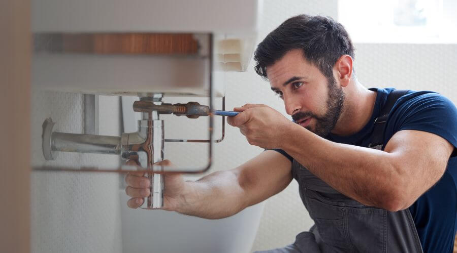 Water heater thermostat replacement in Westport, IN